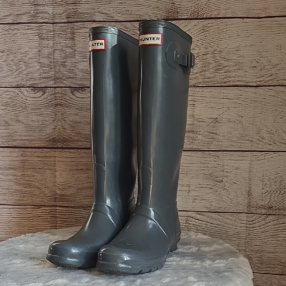 Hunter Grey Tall Rain Boots, Womens 8/Mens 7, Great Condition